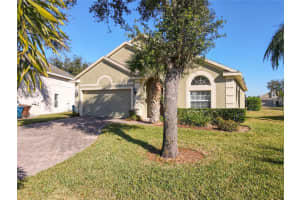 300 Granada Ave Davenport, FL 33837 Sold 06/07/23