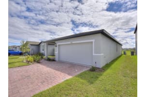 2702 SAN MARCO WAY, WINTER HAVEN, FL 33884 Sold 12/28/23