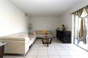 239 Lewfield Cir #239 Winter Park, FL 32792 Sold 03/31/23