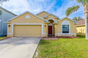 2422 HOLLY PINE CIRCLE, ORLANDO, FL 32820 Sold 03/10/23
