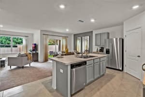 940 SUN BURST ROAD, WINTER HAVEN, FL 33880 Sold 04/27/23