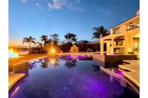 2138 Lake Dr, Winter Park, FL 32789, Sold 04/01/24