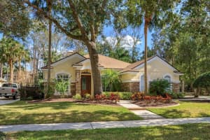 5531 FOREST OAK POINT, SANFORD, FL 32771 Sold 05/09/23