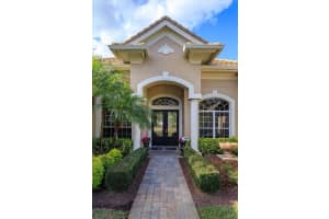 5216 SHORELINE CIRCLE, SANFORD, FL 32771 Sold 04/07/23