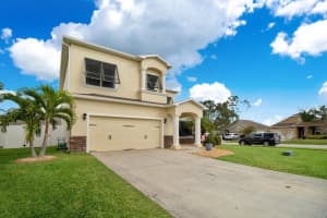 915 BREAKAWAY TRAIL, TITUSVILLE, FL 32780 Sold 04/13/23