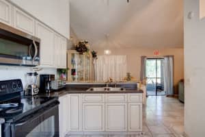 7458 RADIANT CIRCLE, ORLANDO, FL 32810 Sold 05/02/23
