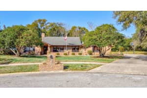 213 BARRY COURT, LONGWOOD, FL 32779 Sold 05/03/23