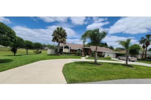 124 PINE VALLEY COURT, DEBARY, FL 32713 Sold 03/22/23