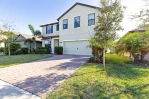 1305 Fuji Melbourne, FL 32940 Sold 04/27/23