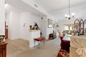 572 7th Square SW, Vero Beach, FL 32962, Sold 03/14/23