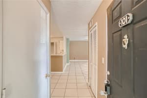 6184 WESTGATE DRIVE, ORLANDO, FL 32835 Sold 04/14/23