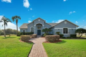 7919 Courtleigh Dr Orlando, FL 32835 Sold 03/29/23