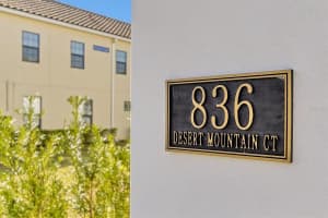 836 Desert Mountain Court, Kissimmee, Florida 34747