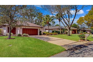 13 HUNTLEY COURT, HAINES CITY, FL 33844 Sold 06/30/23