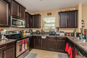 954 GRAPEWOOD STREET, DELTONA, FL 32725 Sold 04/14/23