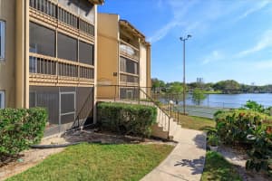 618 ORANGE DRIVE, ALTAMONTE SPRINGS, FL 32701 Sold 03/24/23