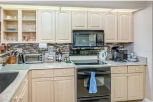 635 Red Oak Cir #109 Altamonte Springs, FL 32701 Sold 04/24/23
