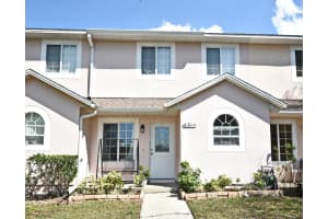 6844 MAGNOLIA POINTE CIRCLE, ORLANDO, FL 32810 Sold 04/14/23