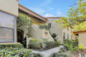 1240 LAKE WILLISARA CIRCLE, ORLANDO, FL 32806 Sold 04/08/23