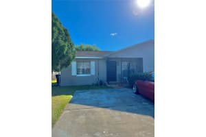 6957 Edgefield Ln