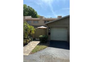 808 PARK LAKE CIRCLE, MAITLAND, FL 32751 Sold 05/01/23