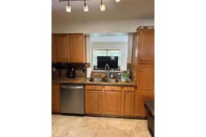 808 PARK LAKE CIRCLE, MAITLAND, FL 32751 Sold 05/01/23