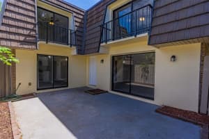 1018 VISTA OAKS CIRCLE, PALM BAY, FL 32905 Sold 05/15/23