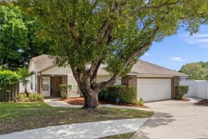 609 Somershire Orlando, FL 32835 Sold 05/09/23