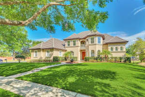 8734 Crestgate Cir, Orlando, FL 32819, Sold 04/21/23