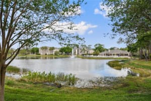 4752 Walden Cir, Orlando, FL 32811, Sold 04/26/23