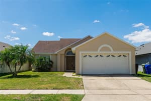 697 Eagle Pointe S Kissimmee, FL 34746 Sold 04/25/23