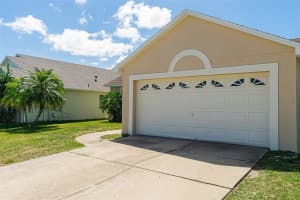 697 Eagle Pointe S Kissimmee, FL 34746 Sold 04/25/23