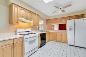 2101 Allspice Ave, Orlando, FL 32837, Sold 05/24/23