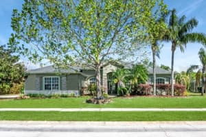 753 GREY HERON PLACE, CHULUOTA, FL 32766 Sold 05/03/23