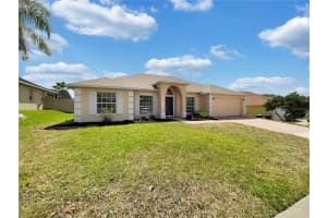 328 DOLCETTO DRIVE, DAVENPORT, FL 33897 Sold 10/06/23