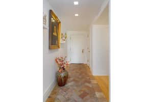 100 S Interlachen Ave, Winter Park, FL 32789, Sold 05/31/23