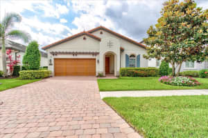 10385 ROYAL CYPRESS WAY, ORLANDO, FL 32836 Sold 06/02/23