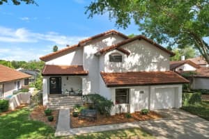 6633 DOUBLETRACE LANE, ORLANDO, FL 32819 Sold 06/06/23