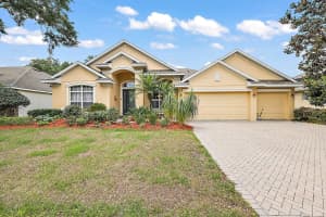 204 E Blue Water Edge Dr, Eustis, FL 32736, Sold 05/26/23