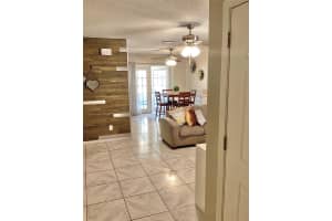 118 Hidden Lake Dr, Sanford, FL 32773, Sold 05/09/23