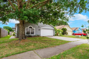 946 VISTA PALMA WAY, ORLANDO, FL 32825 Sold 05/17/23