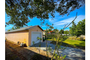 9818 Dean Acre Dr Orlando, FL 32825 Sold 05/19/23