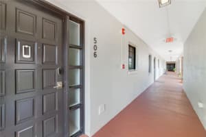 100 INTERLACHEN AVENUE, WINTER PARK, FL 32789 Sold 09/08/23