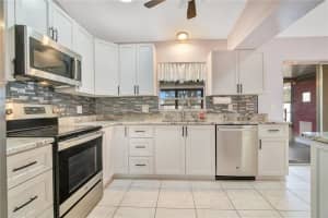 8400 MATTITUCK CIRCLE, ORLANDO, FL 32829 Sold 05/12/23