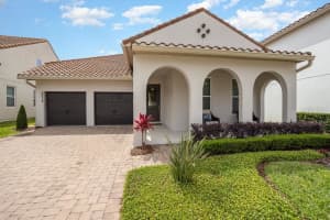 2572 Roveri Ave, Apopka, FL 32712, Sold 05/15/23