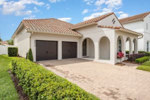 2572 Roveri Ave, Apopka, FL 32712, Sold 05/15/23