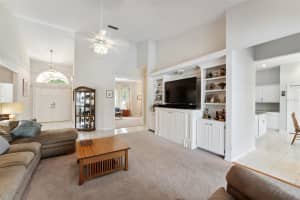 5202 HILLVIEW LANE, ORLANDO, FL 32819 Sold 05/15/23