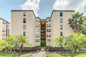 206 Quayside Cir #203 Maitland, FL 32751 Sold 05/17/23