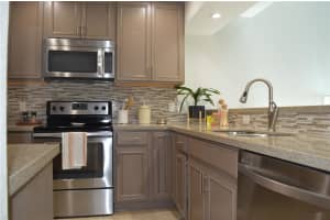 8220 BREEZE COVE LANE, ORLANDO, FL 32819 Sold 05/23/23