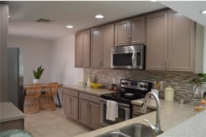 8220 BREEZE COVE LANE, ORLANDO, FL 32819 Sold 05/23/23